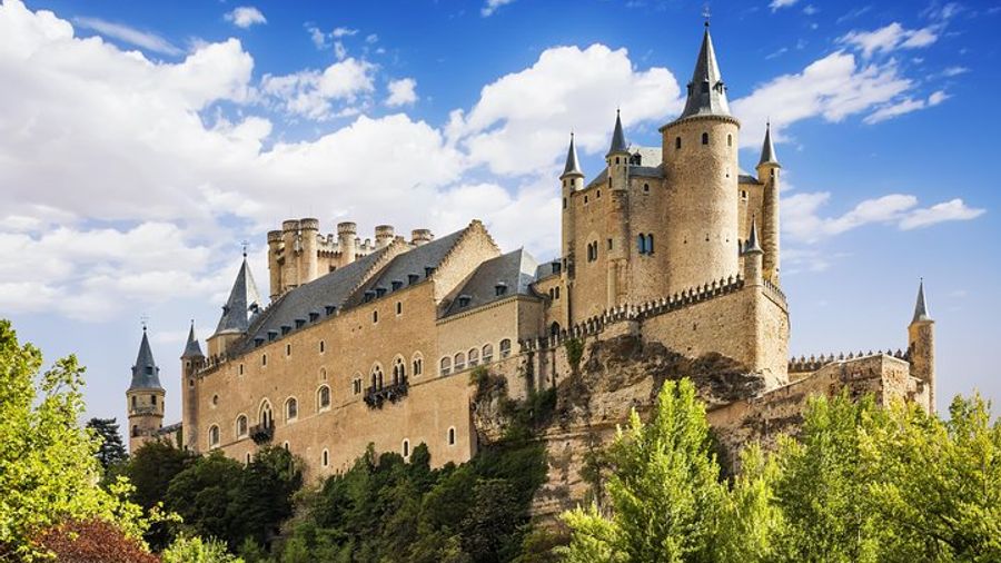 Madrid to Segovia Half-Day Tour with Cathedral Visit