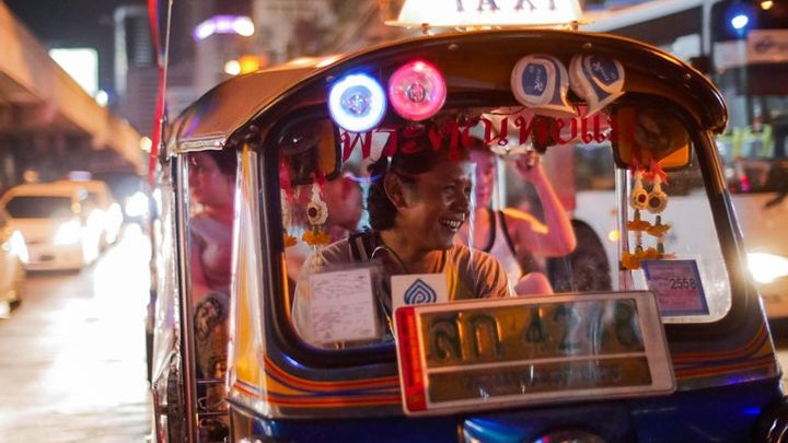 Bangkok Street Food Tuk-Tuk Tour at Night