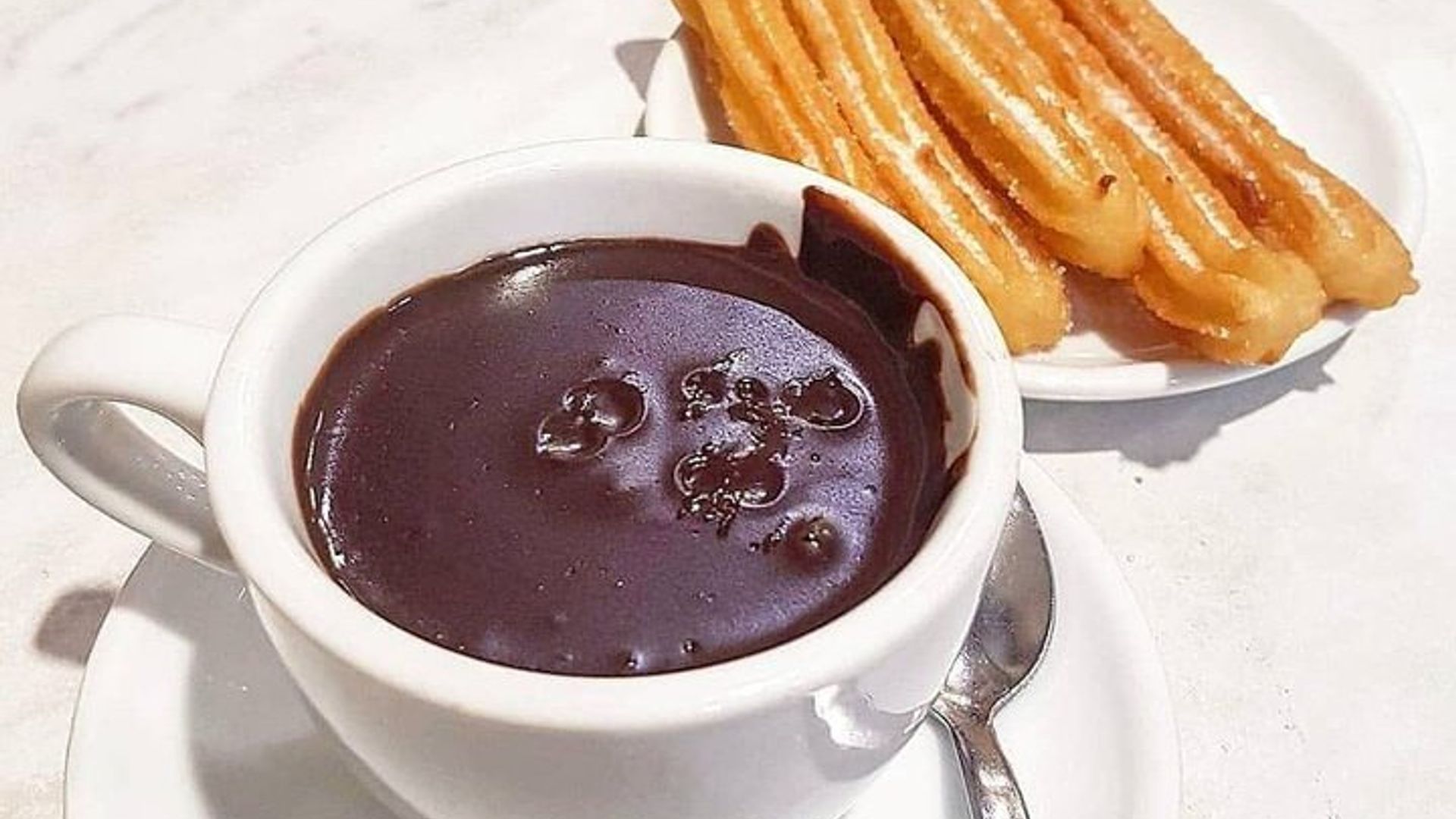 Barcelona Private Walking Tour with Chocolate Museum & 4 Tastings