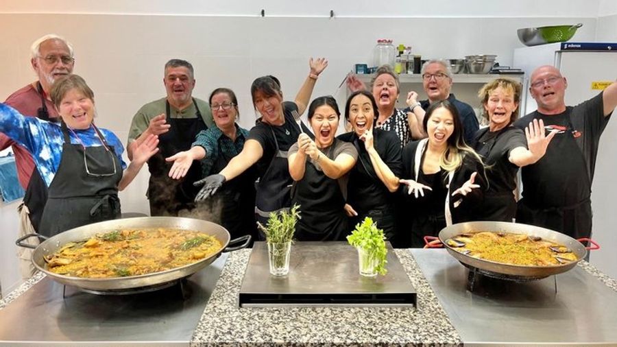 Valencia Small-Group Paella Cooking Class With Tapas and Wine
