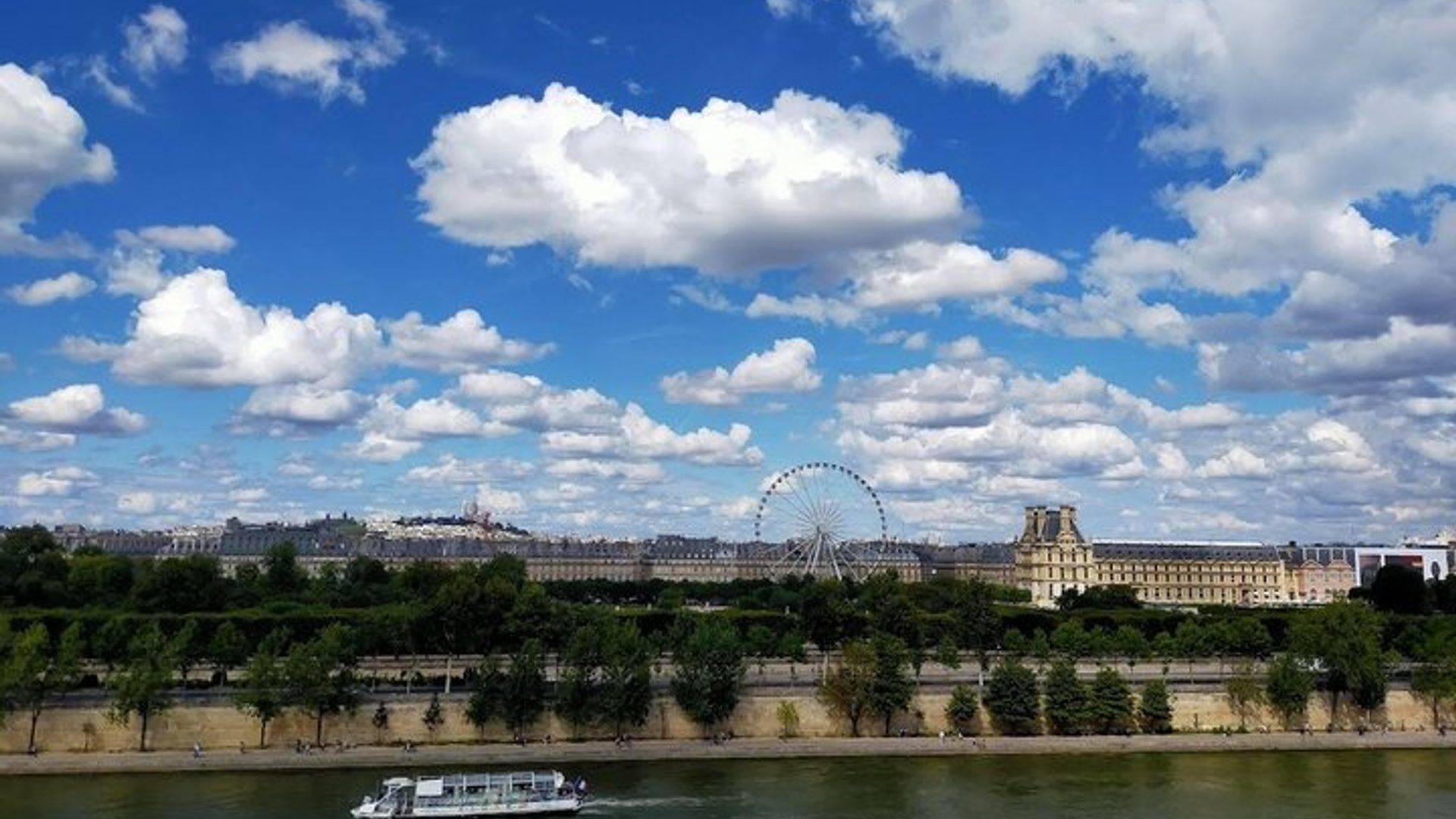 Arc de Triomphe Rooftop Ticket and Seine River Cruise