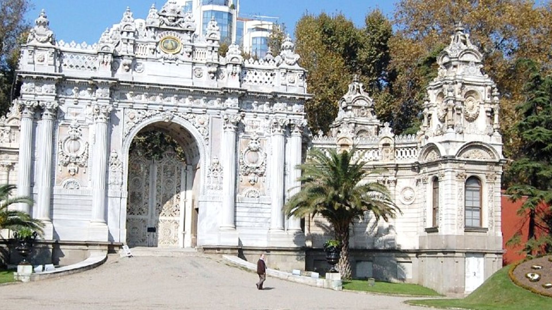 Dolmabahce Palace, Rumeli & Ortakoy: Private Istanbul Day Trip