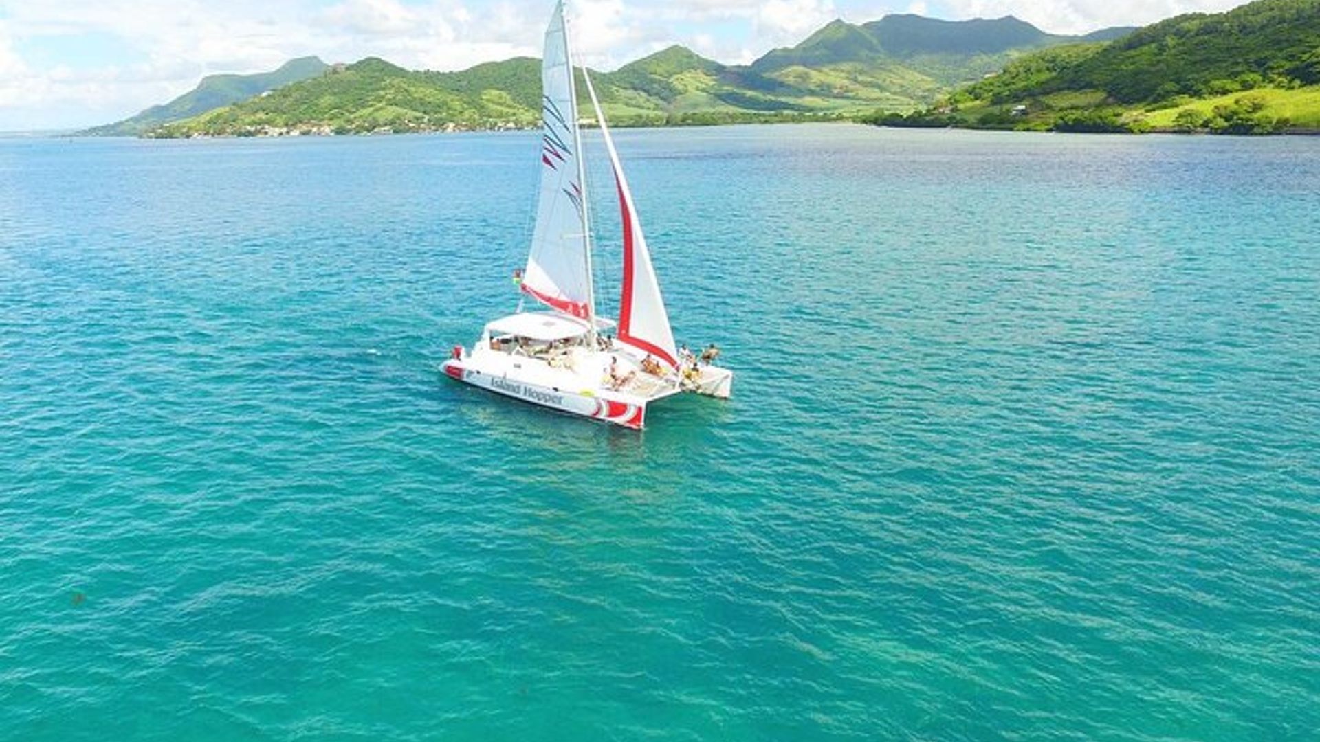 All inclusive CATAMARAN with BBQ : Ile aux cerf & GRSE waterfall