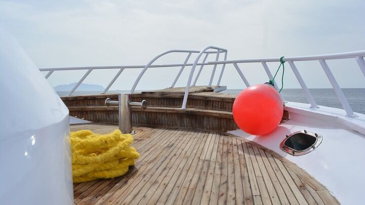 Sharm el Sheikh Private Yacht Full-Day Charter with Lunch