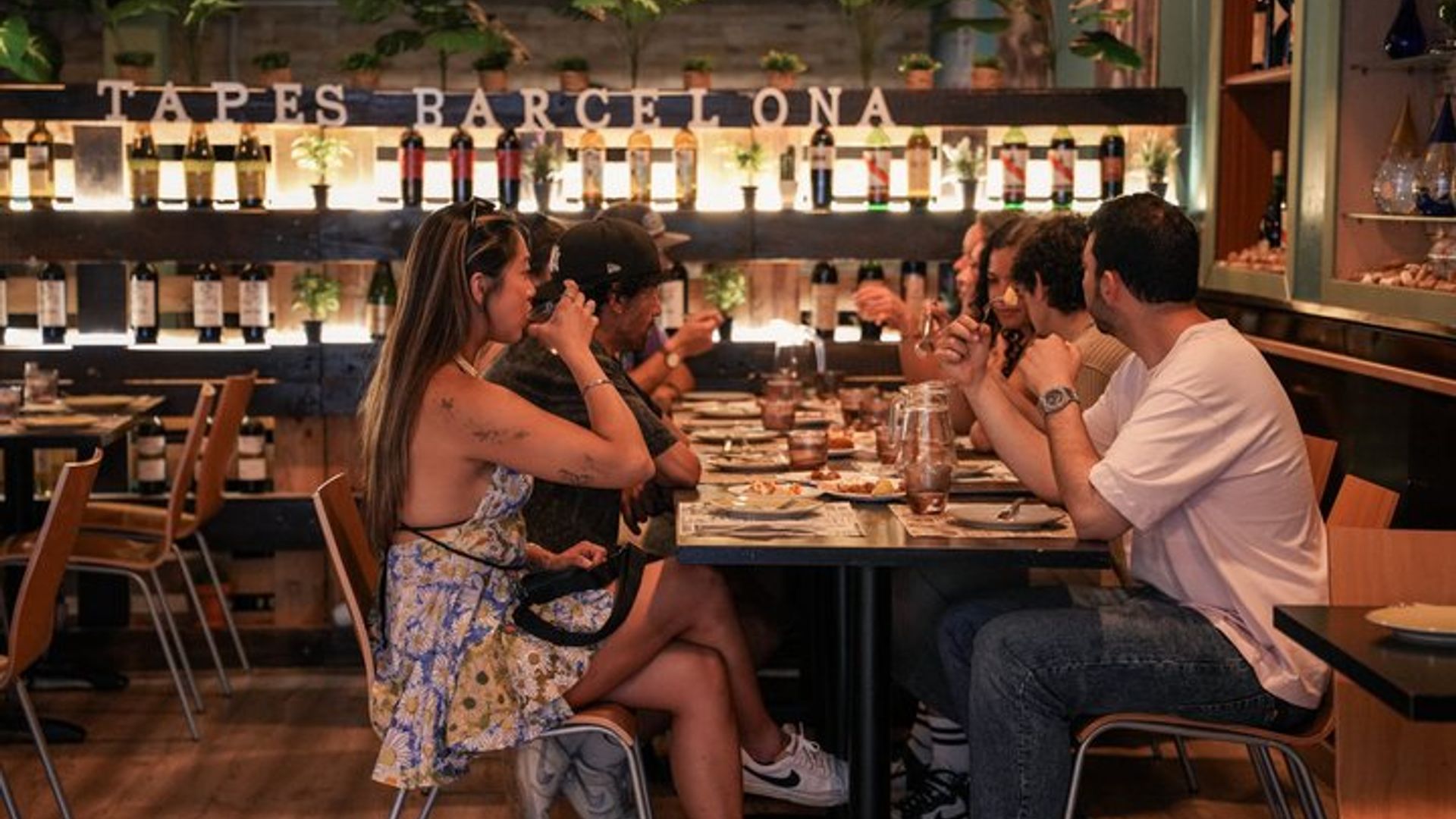 Barcelona: Gourmet Walking Tour With Tapas, Sangria, Paella