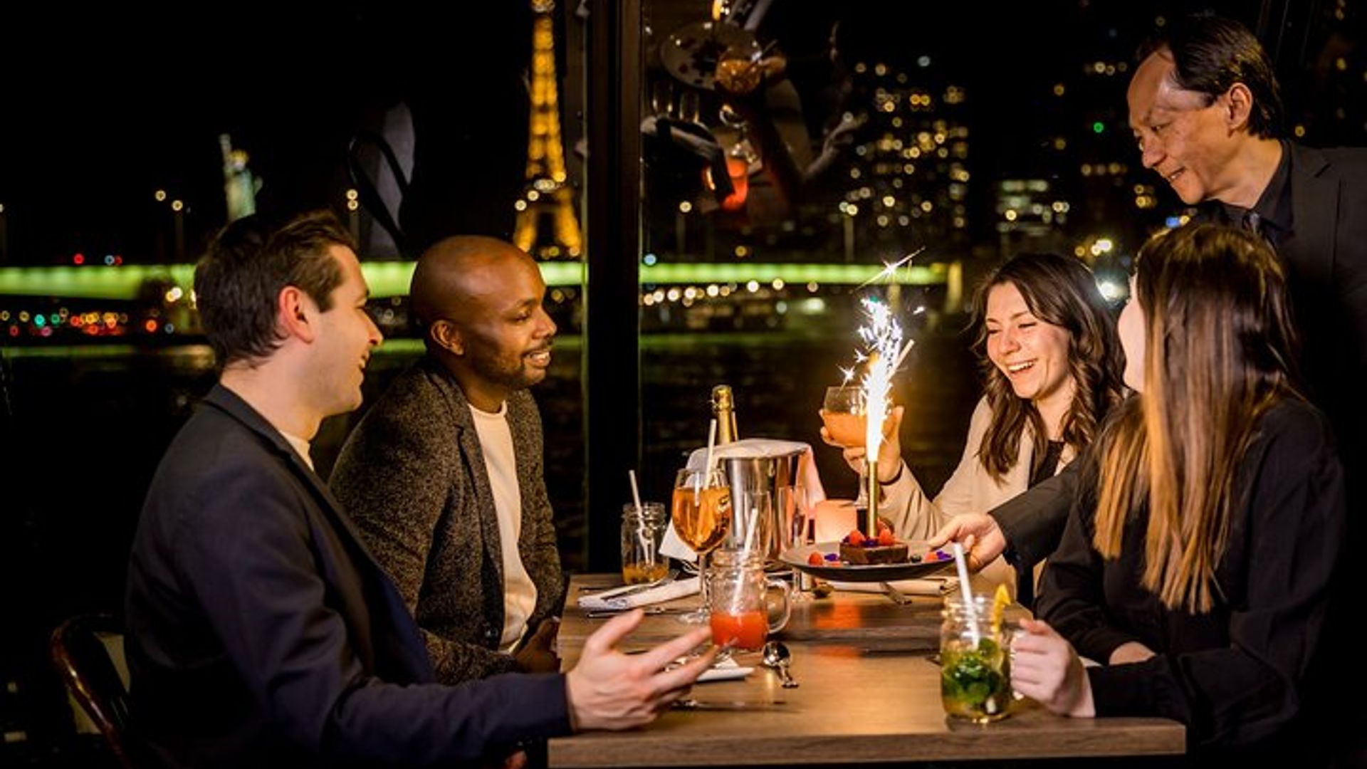 Paris Seine River Cruise with 3-Course Dinner