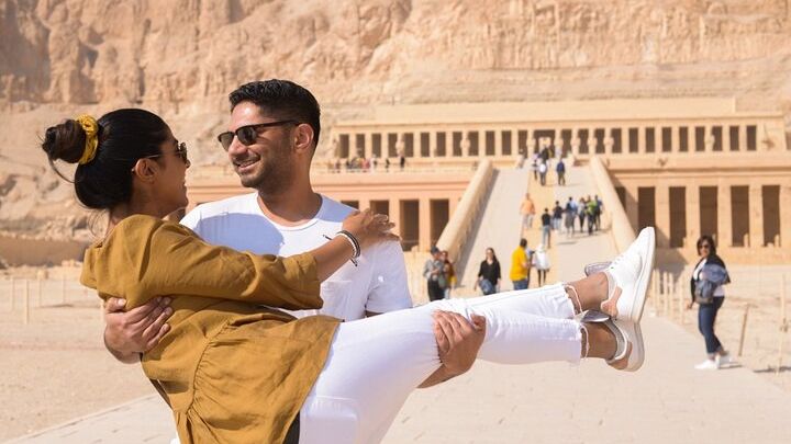 Luxor East and West Bank Private Guided Tour with Lunch
