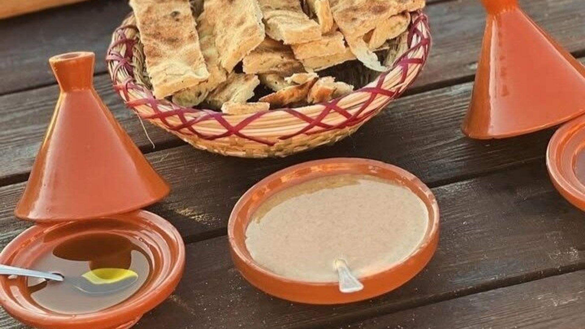 Agafay Wüstendinner mit Kamelritt ab Marrakesch Sonnenuntergangstour