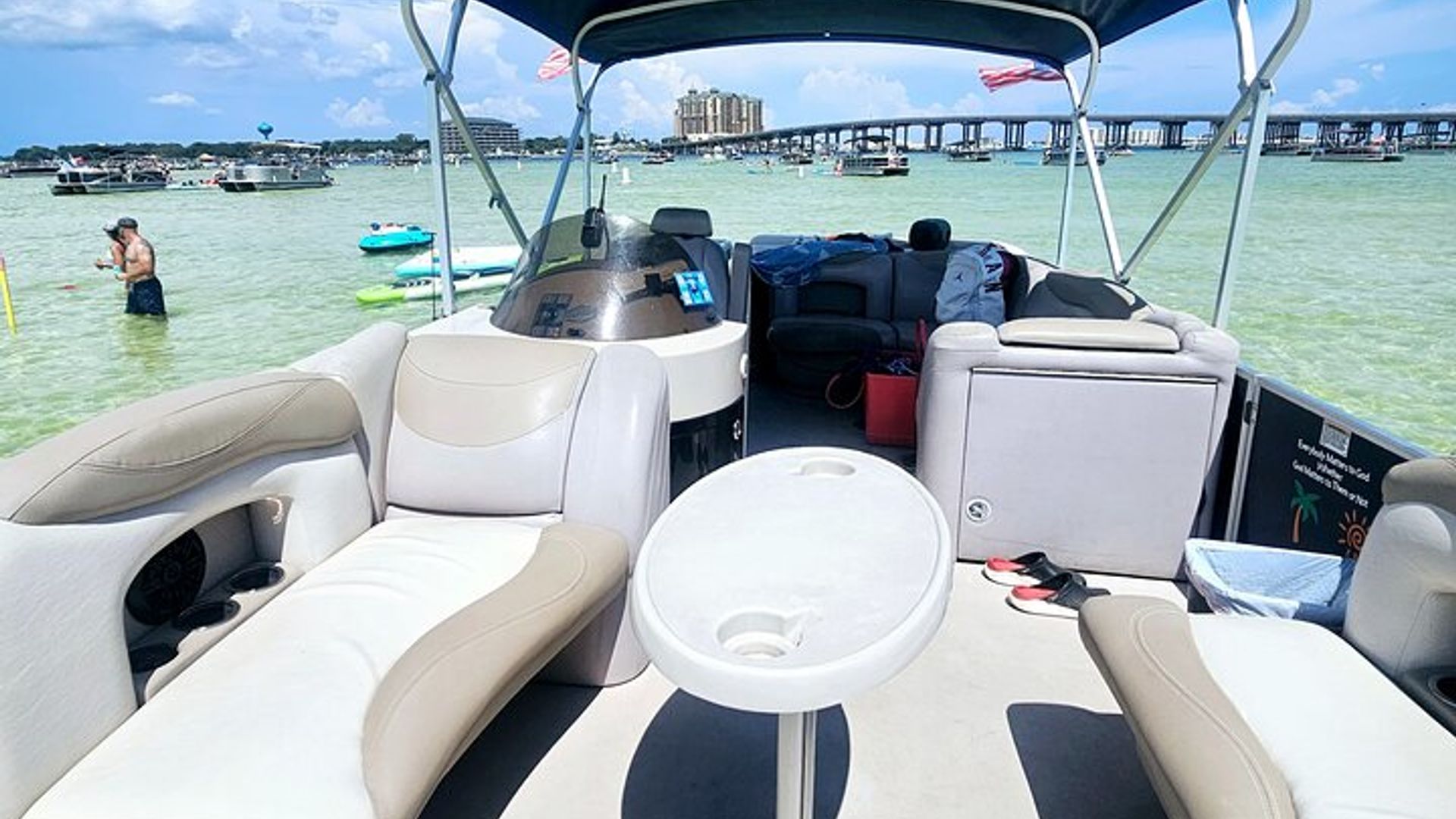 Alquiler de barcos capitaneados privados personalizables de Crab Island