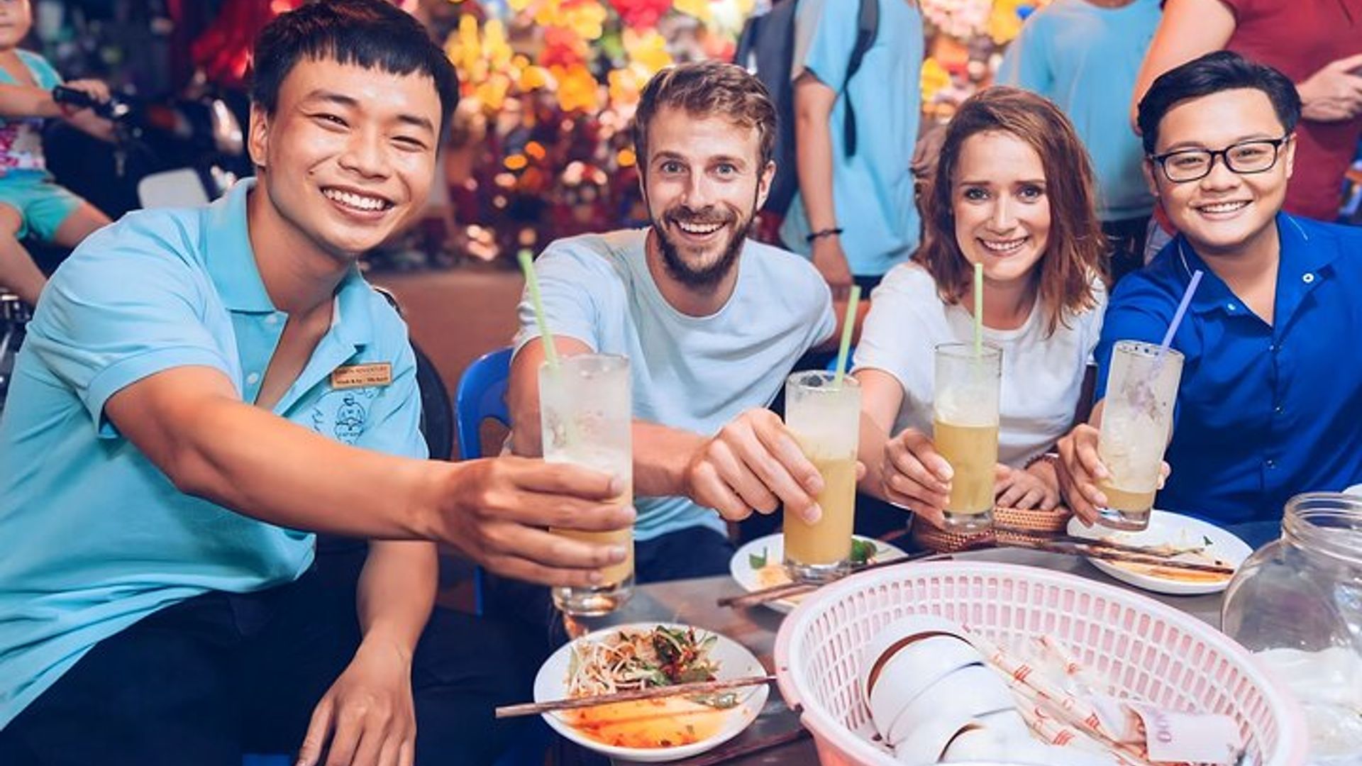 Tour de comida callejera por la ciudad de Ho Chi Minh en moto