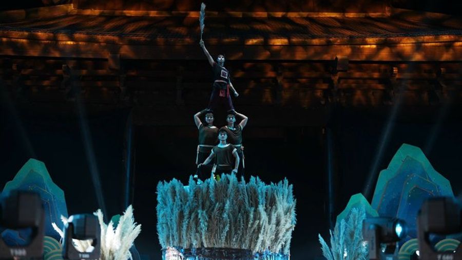 Ninh Binh Night Show: The Emperor of the Reeds