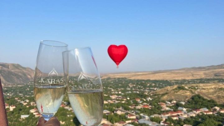 Small-Group Half-Day Hot-Air Balloon Ride in Armenia