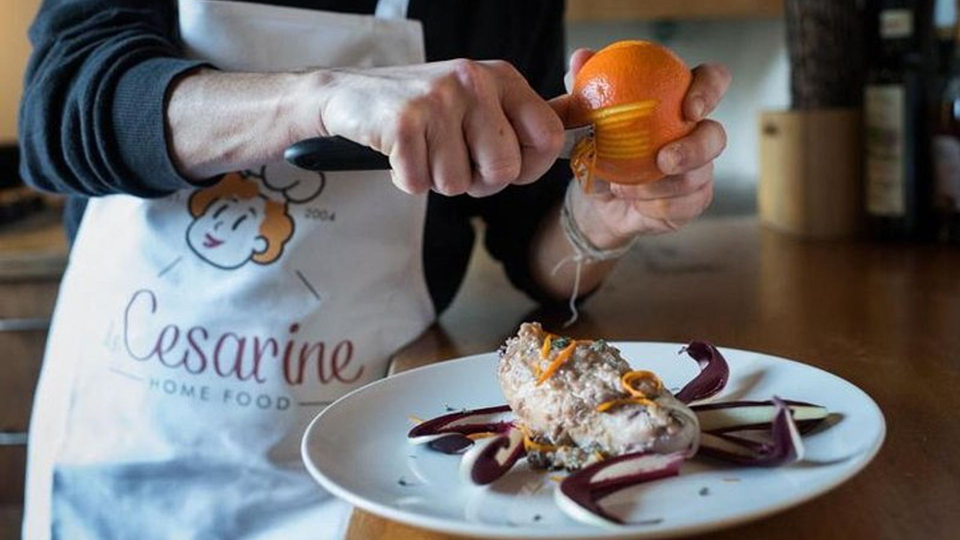 Private market tour, lunch or dinner and cooking demo in Viareggio