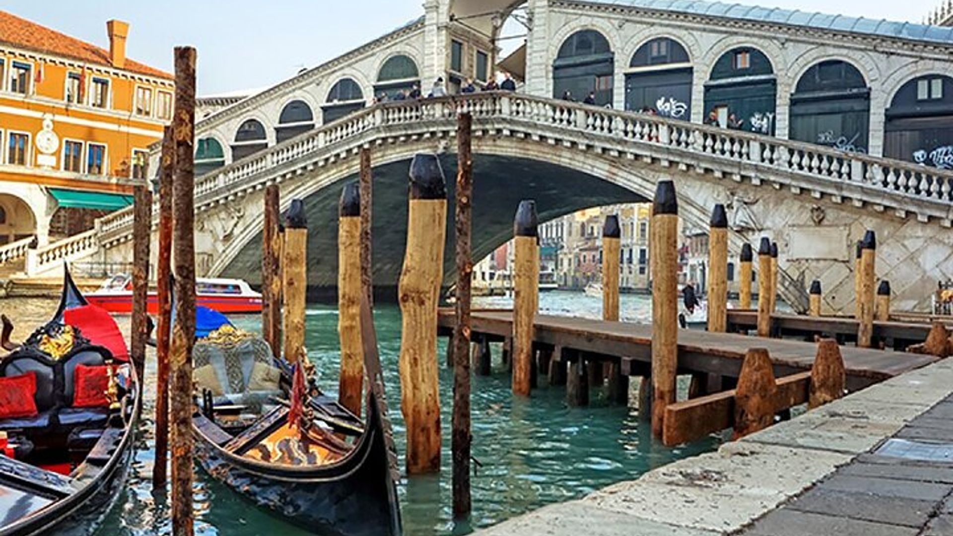 Cicchetti and Wine Tasting Tour in Venice + Ebook
