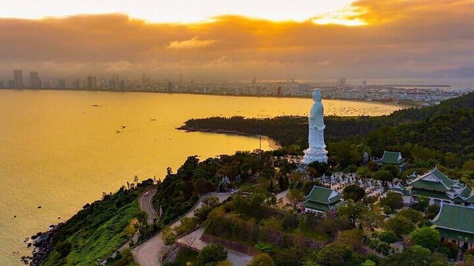 Da Nang Full-Day Private Car and Driver