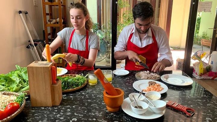 Hoi An Home Cooking Class with Market Visit and Coffee