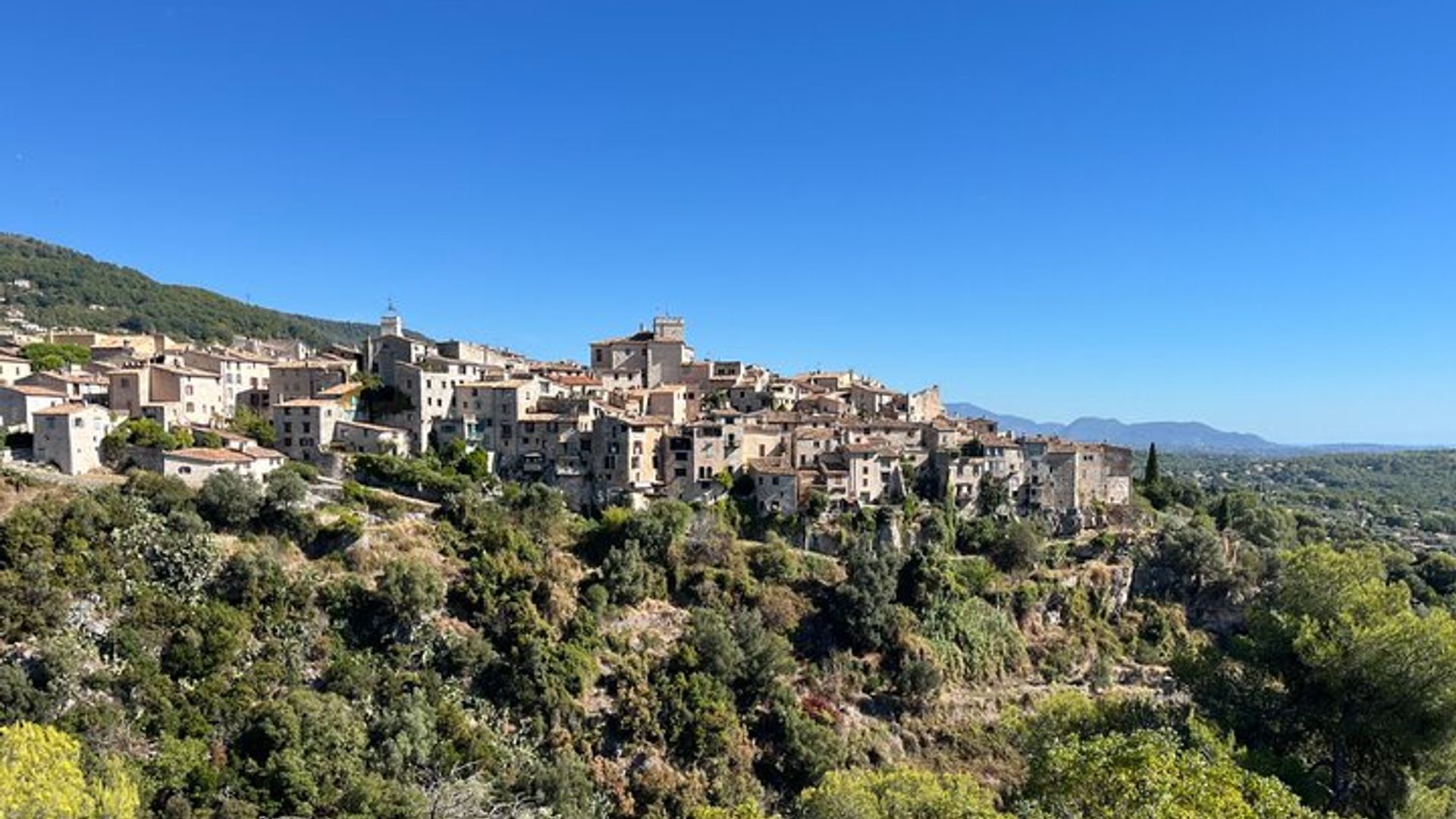 Die Landschaft der Französischen Riviera
