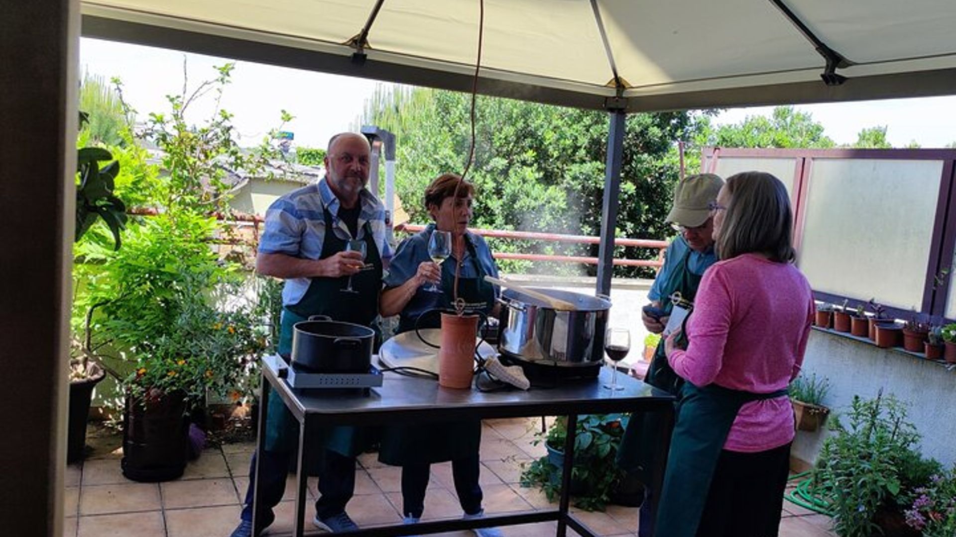 Cours de cuisine portugaise avec Jorge et Isabel en terrasse
