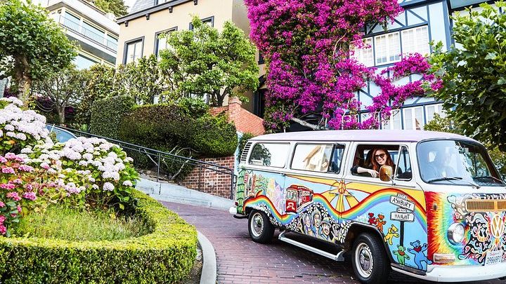 San Francisco Small-Group Love Tour in 70s Hippie Van