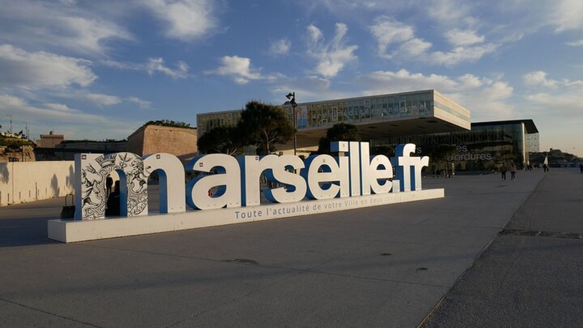 Private Transfer From Lyon To Marseille With a 2 Hour Stop