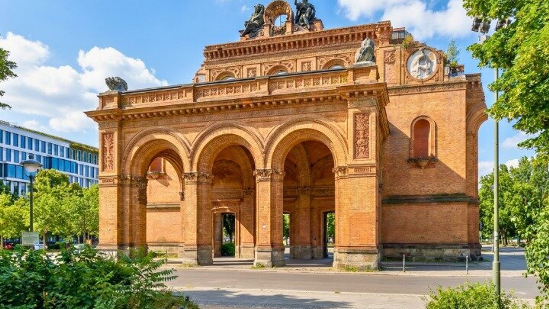 Berlin WWII and Third Reich Self Guided Walking Tour with an APP