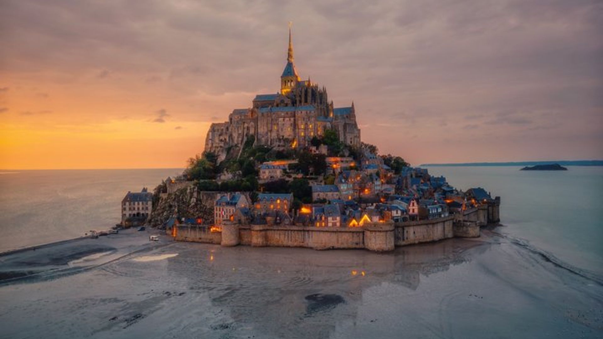 Mont Saint Michel from Le Havre | Guide & Lunch | Cruises 2026