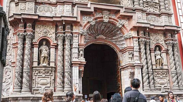 Lima Small-Group City Tour with Pisco Sour Tasting