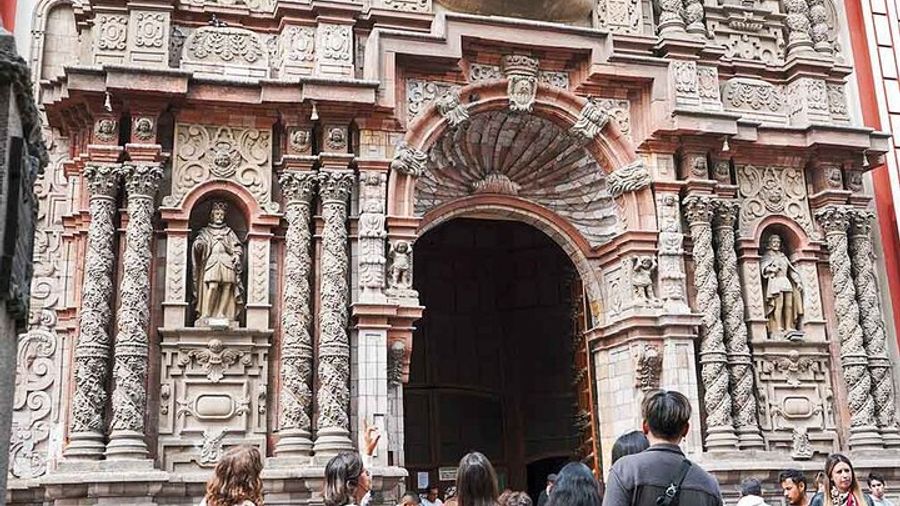 Lima Small-Group City Tour with Pisco Sour Tasting