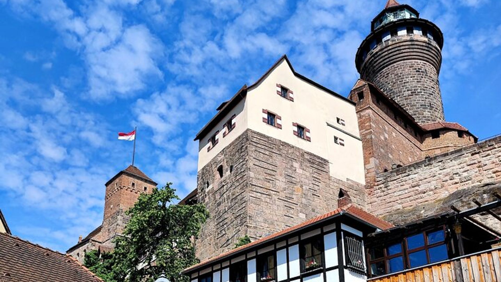 Nuremberg Castle and Old Town Tour incl. tickets and beer tasting