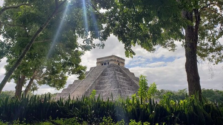 Chichen Itza, Valladolid, and Cenote Saamal Private Tour