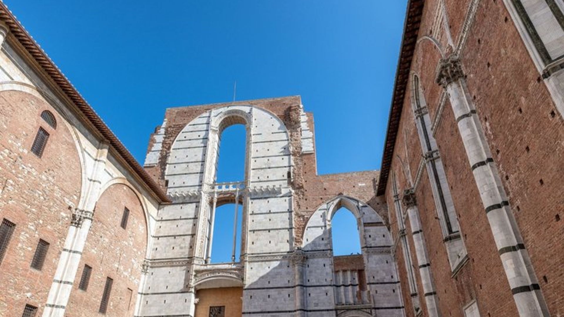 Búsqueda del tesoro en Siena y recorrido a pie autoguiado