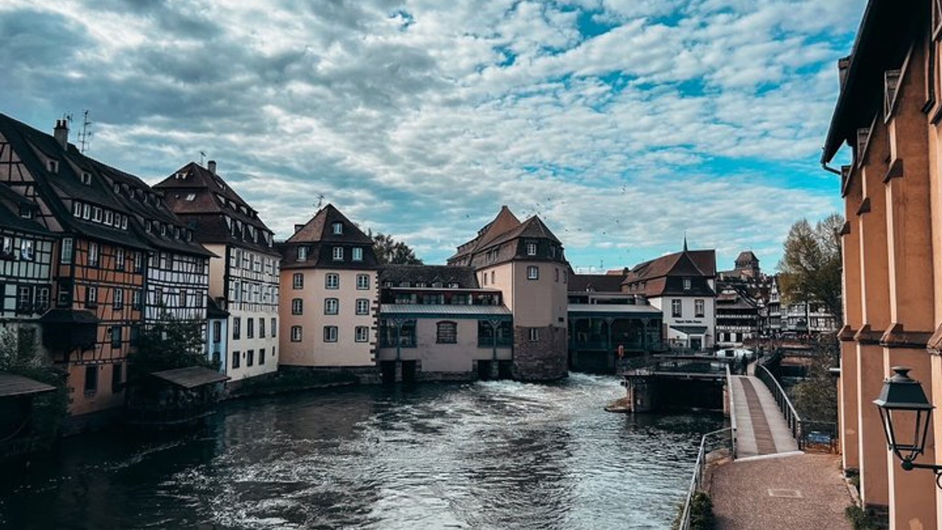 Visite guidée à pied en petit groupe de la Grande Île de Strasbourg : histoire