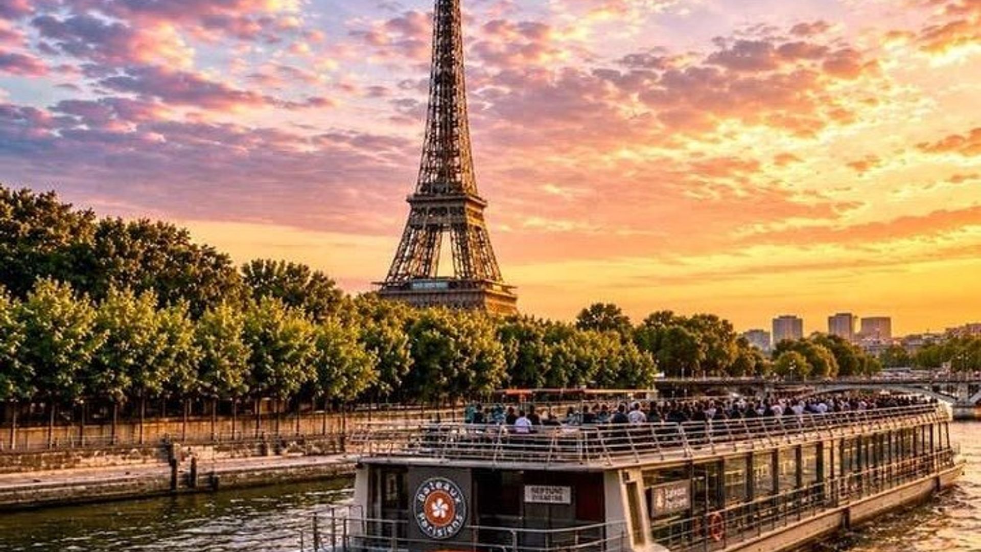 Paris Evening: Wine & Cheese at Galeries Lafayette & Seine Cruise