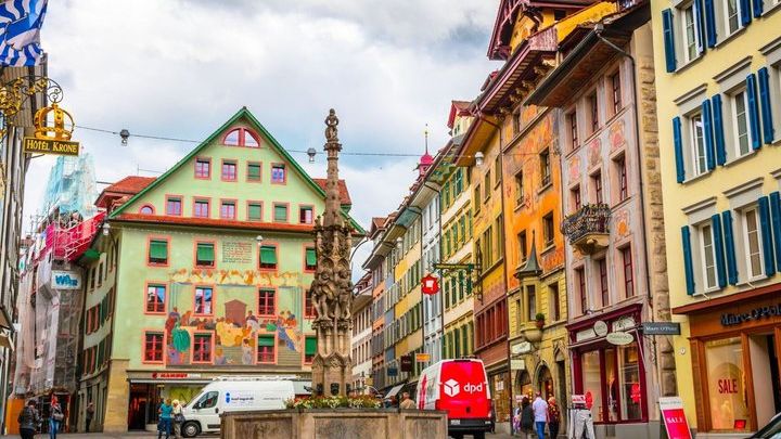 Luzern Small Group Walking Tour and Lake Cruise from Basel