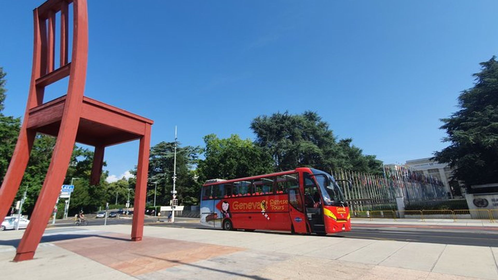 Tour turístico por el distrito internacional de Ginebra en autobús abierto