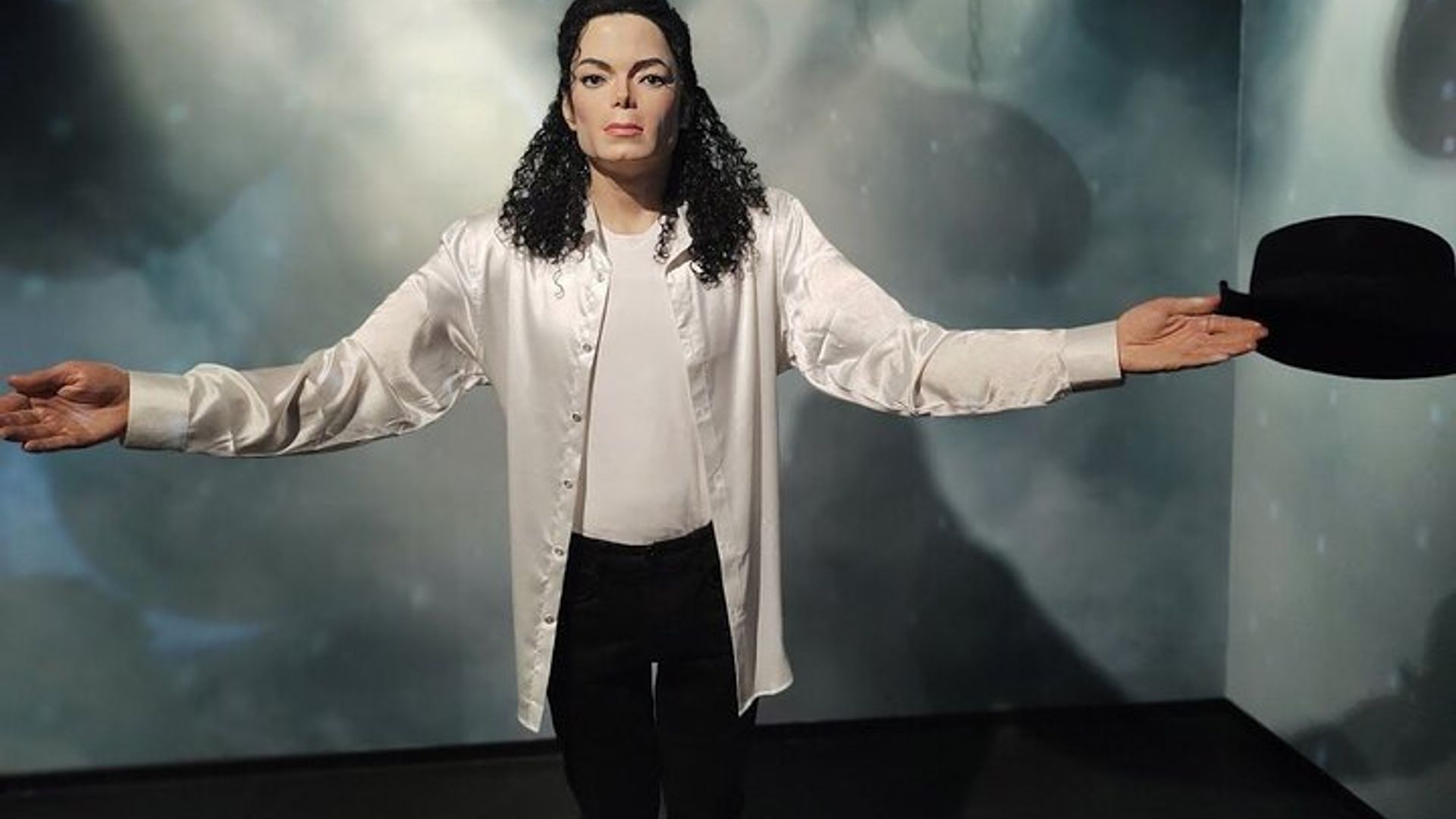 Prague Madame Tussauds Museum Ticket & Digital City Tour