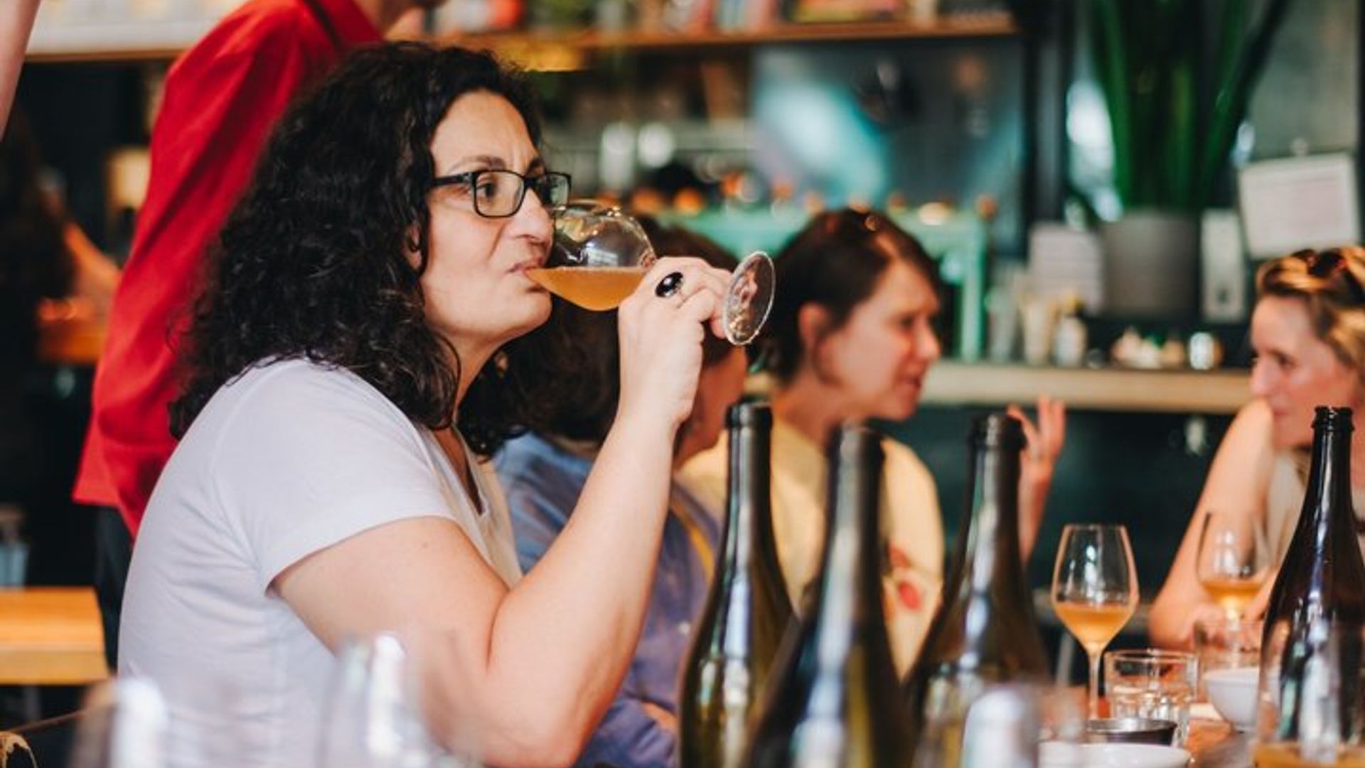 Tour a pie por el bar de vinos de Montréal