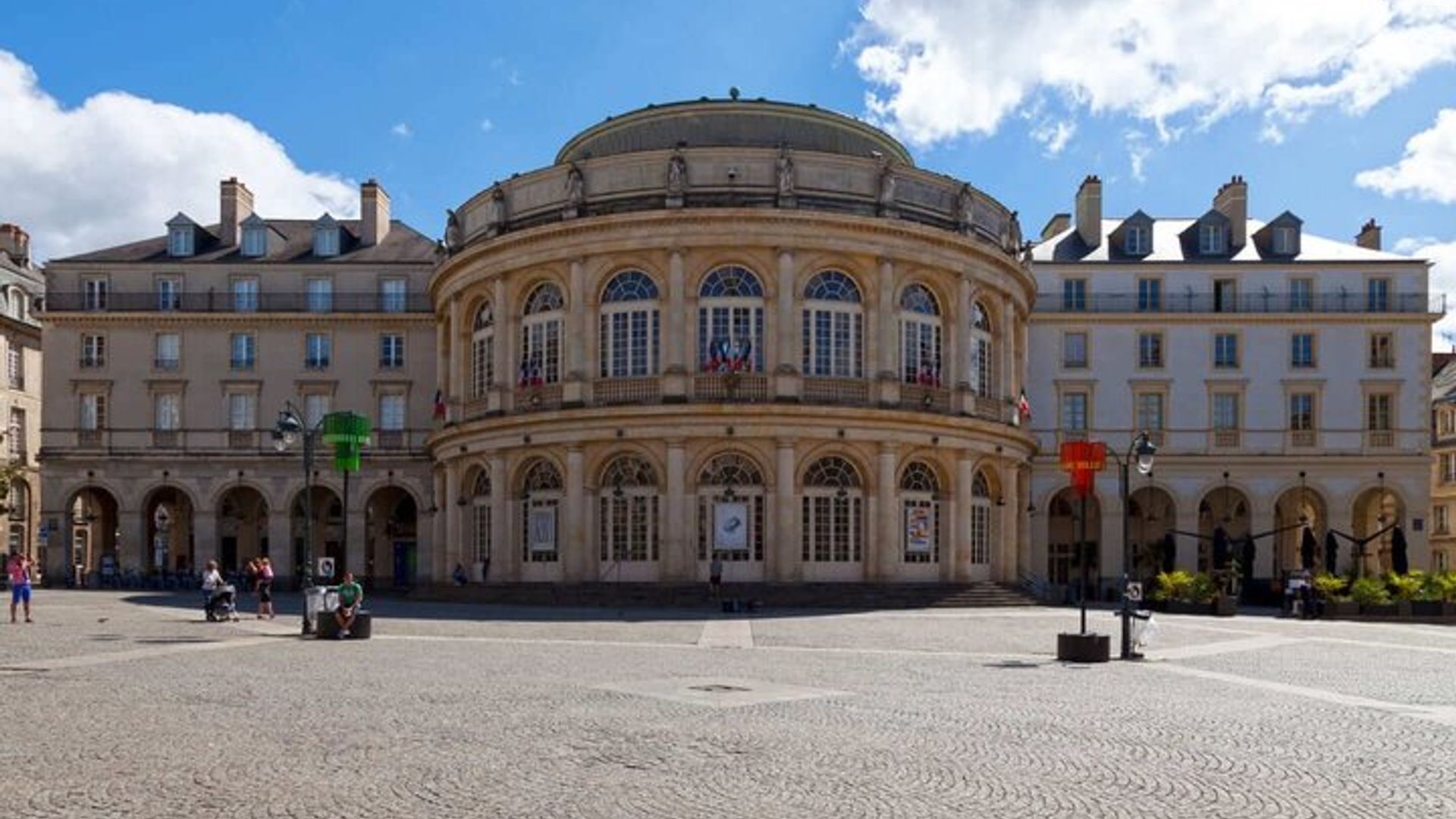 Bonjour Rennes : Private 2 - Heure Intro City Walk avec Guide Local