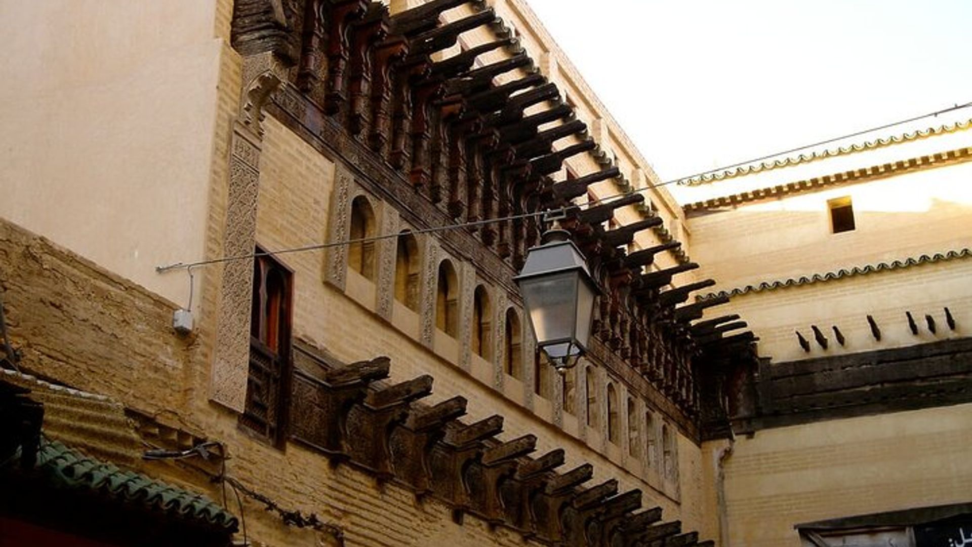 Visite guidée privée d'une demi-journée à pied de Fès Medina avec transferts