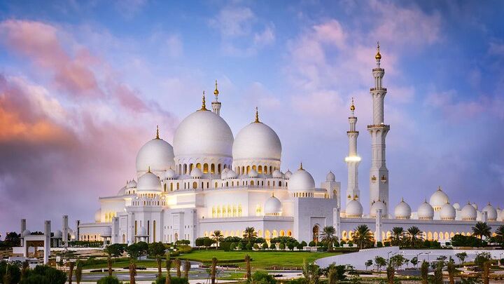 Abu Dhabi City Tour in a Private 4x4 Vehicle
