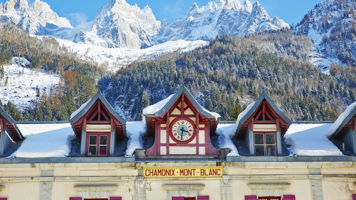 Chamonix Mont Blanc guided bus day trip with mountain train from Geneva