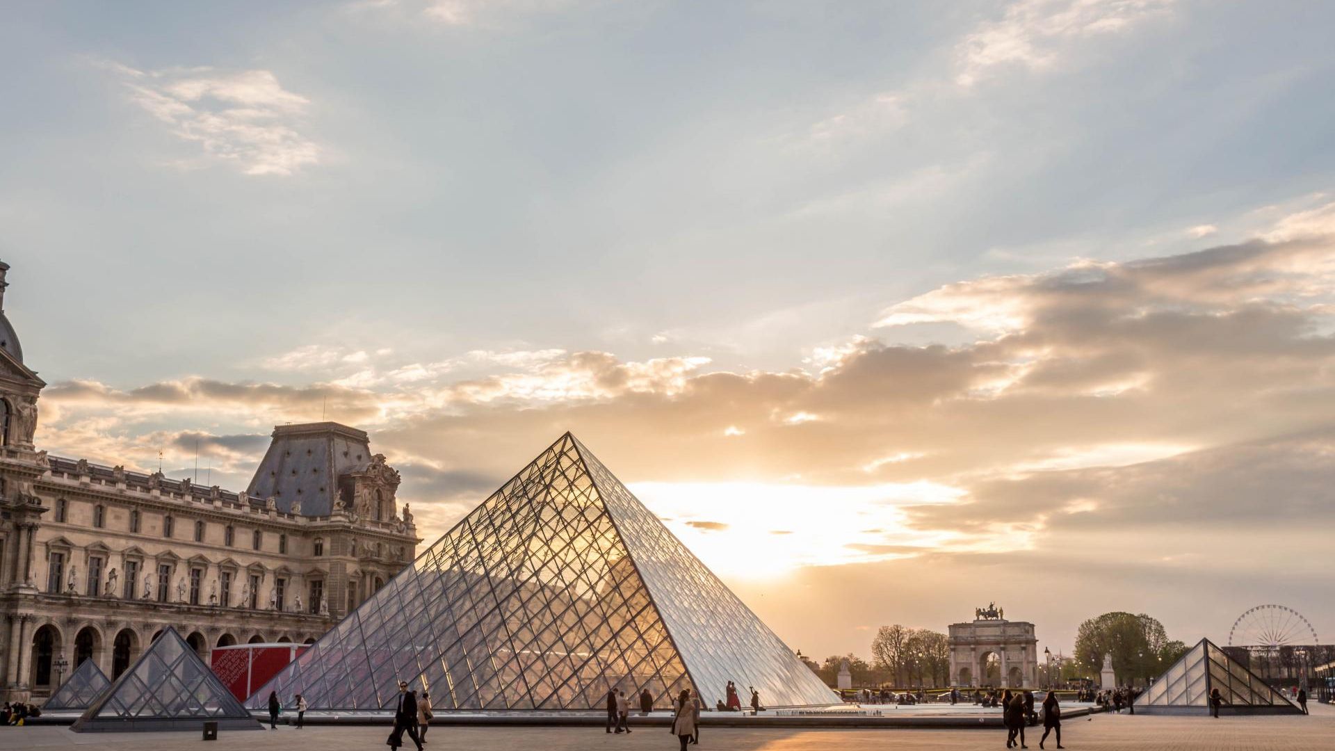 Louvre museum visit, Eiffel tower access and Seine river cruise ticket