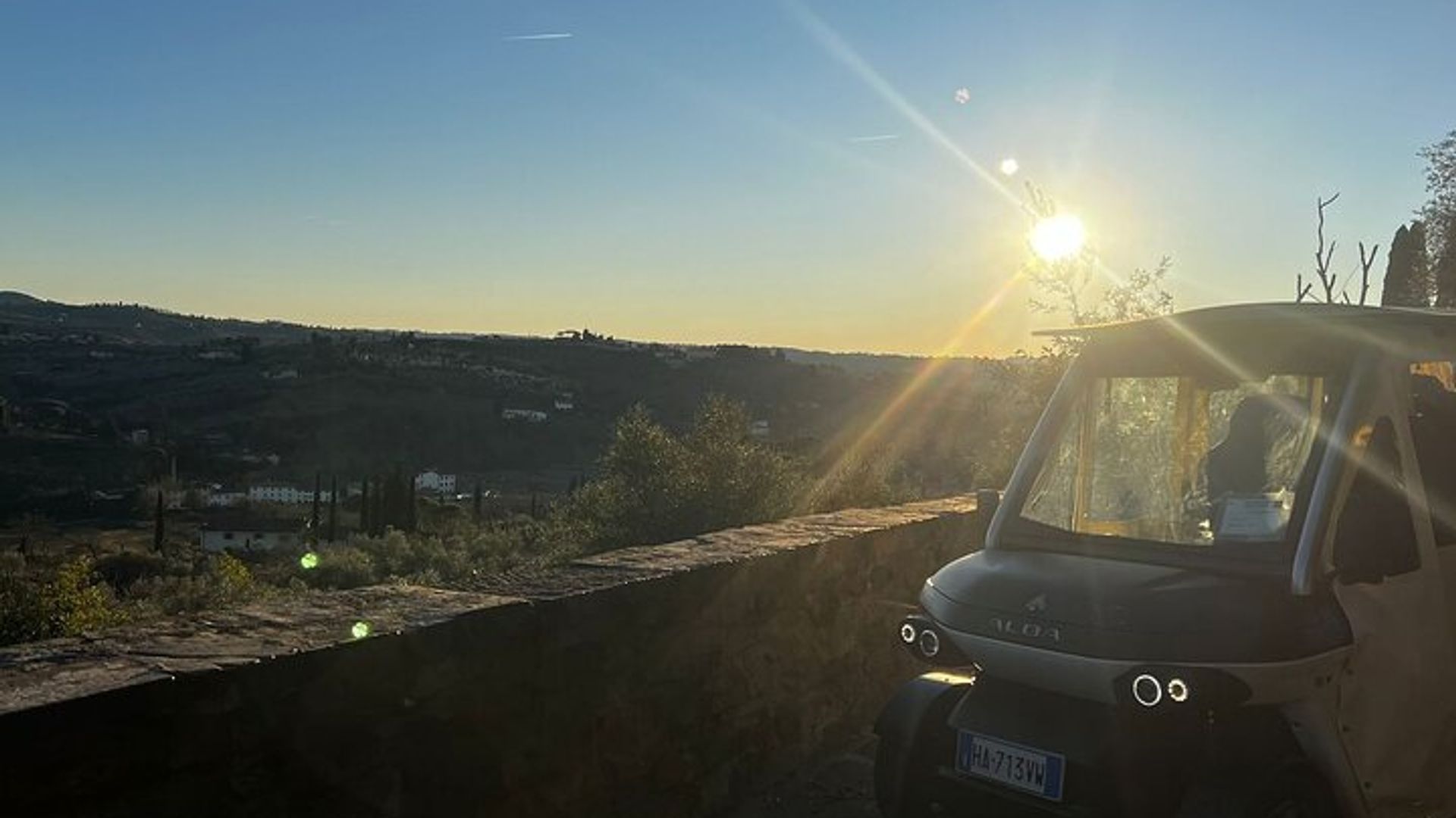 Florence Private Golf Cart Tour with Food Tasting & Michelangelo