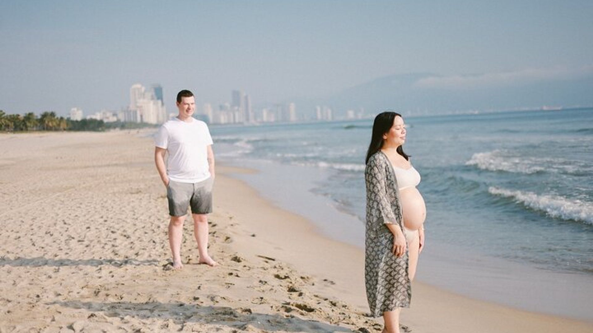 1-Hour Private Beach & Resort Photoshoot in Đà Nẵng