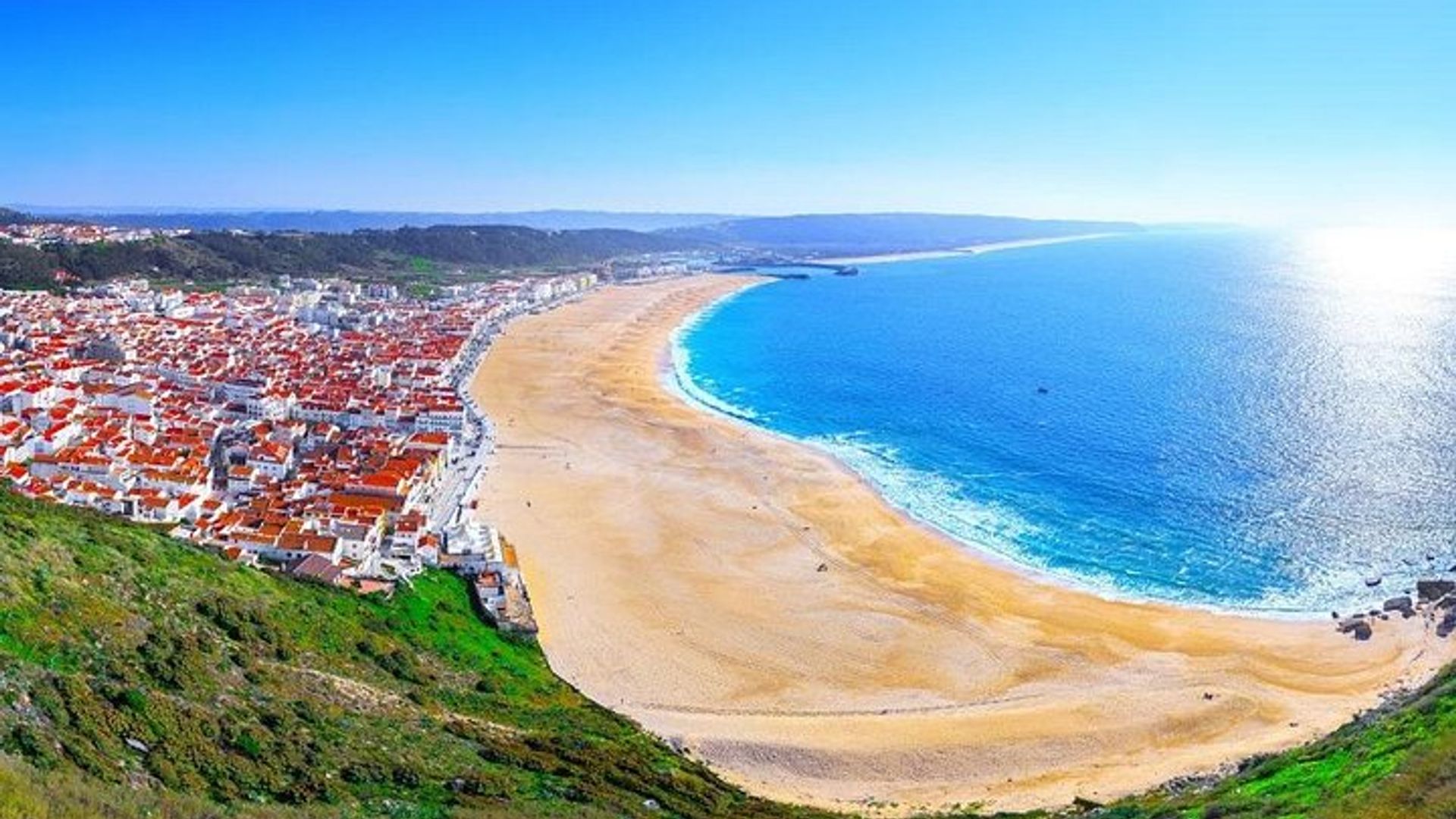 Demi-journée Visite privée à Obidos et à Nazaré De LISBONNE