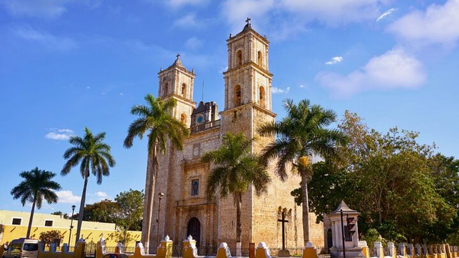 Chichen Itza, Valladolid, Cenote, and Food Tour From Cancun