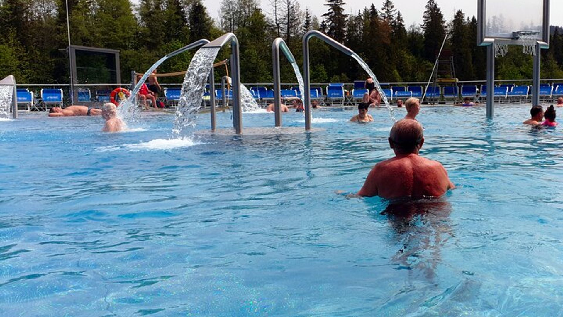 Private Full-Day Dunajec Rafting and Thermal Baths Tour from Krakow