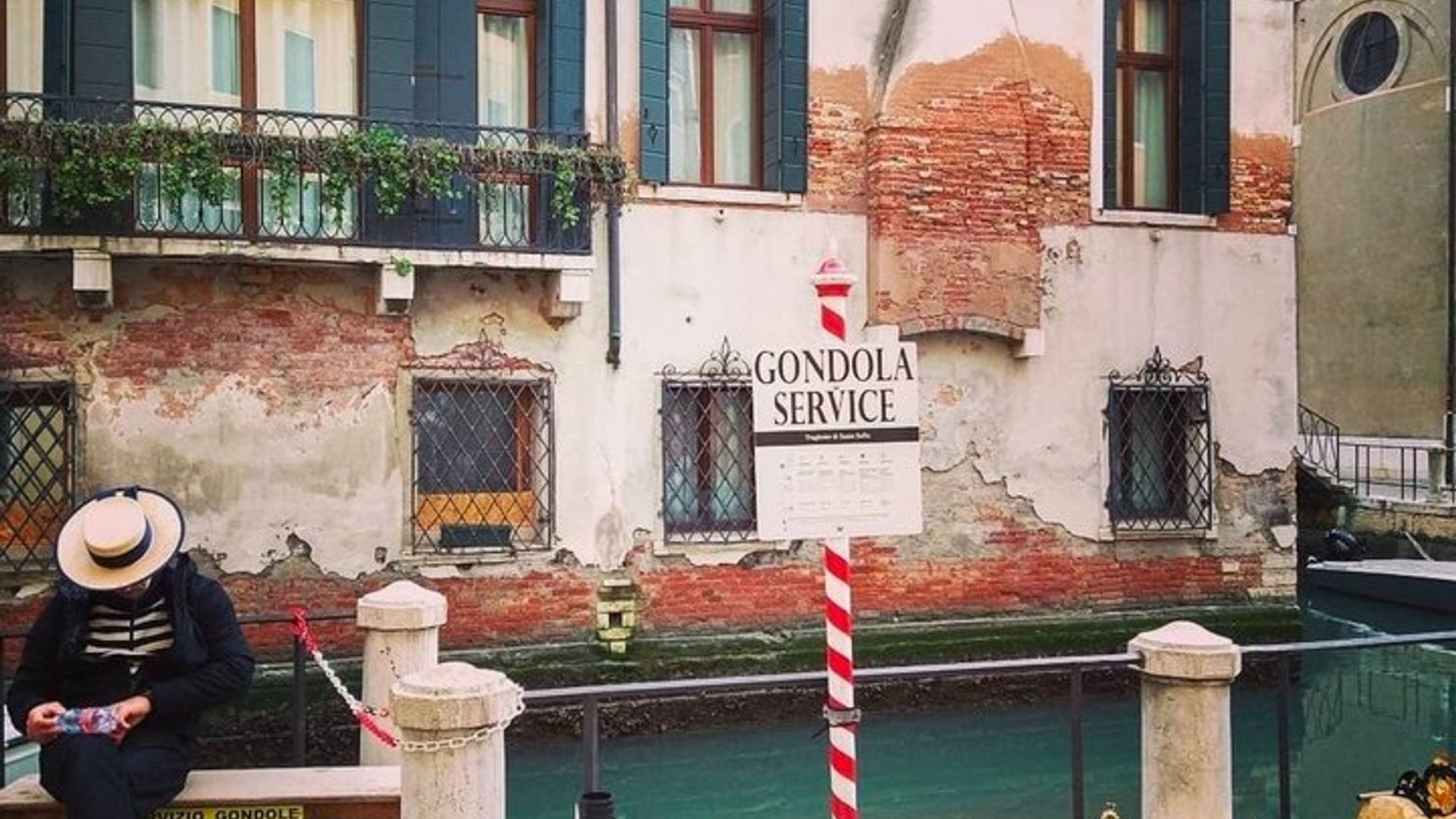 Enjoy A Private Gondola Ride In Venice