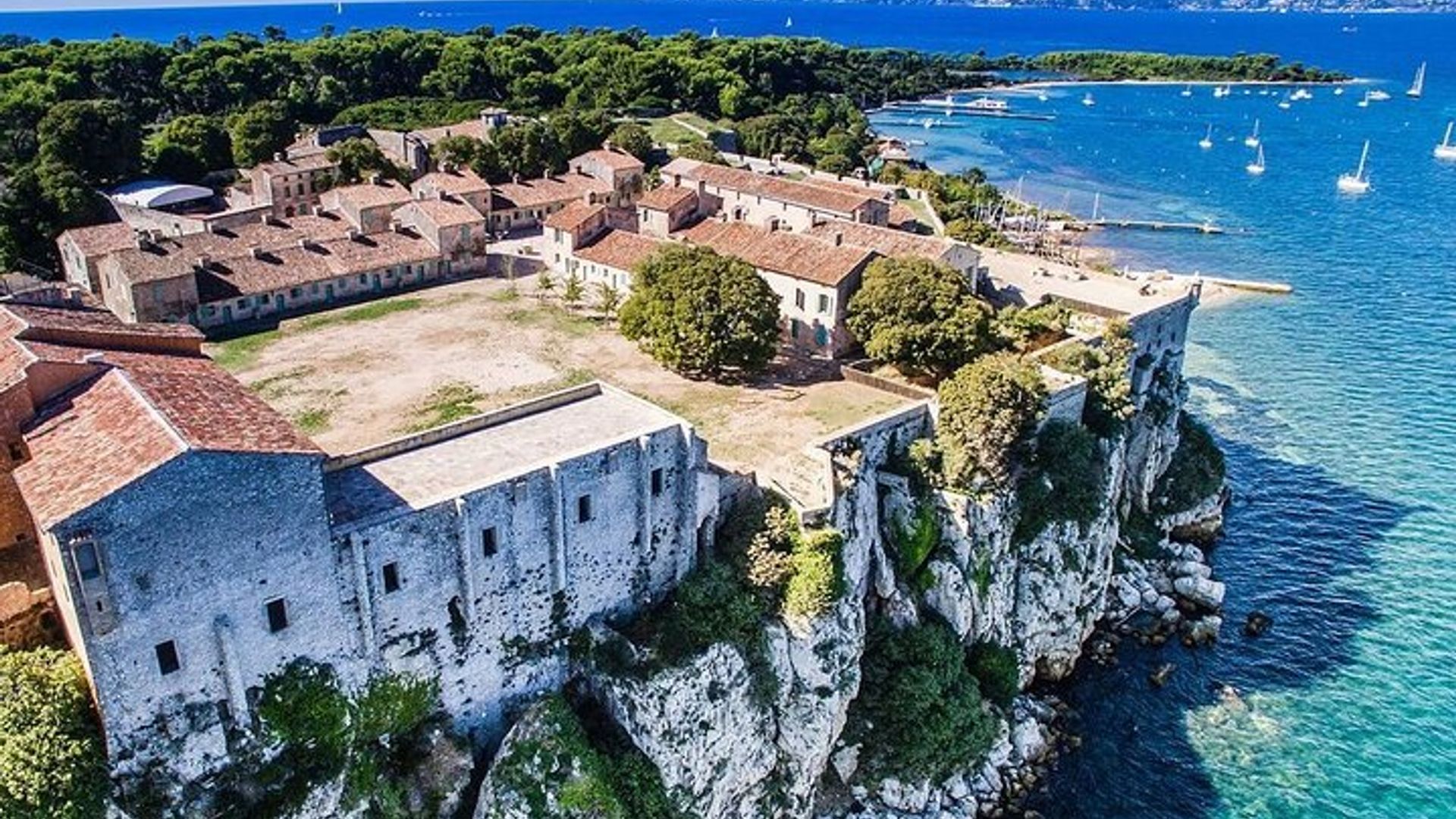 Crucero de lujo privado de día completo - un viaje sereno a las islas