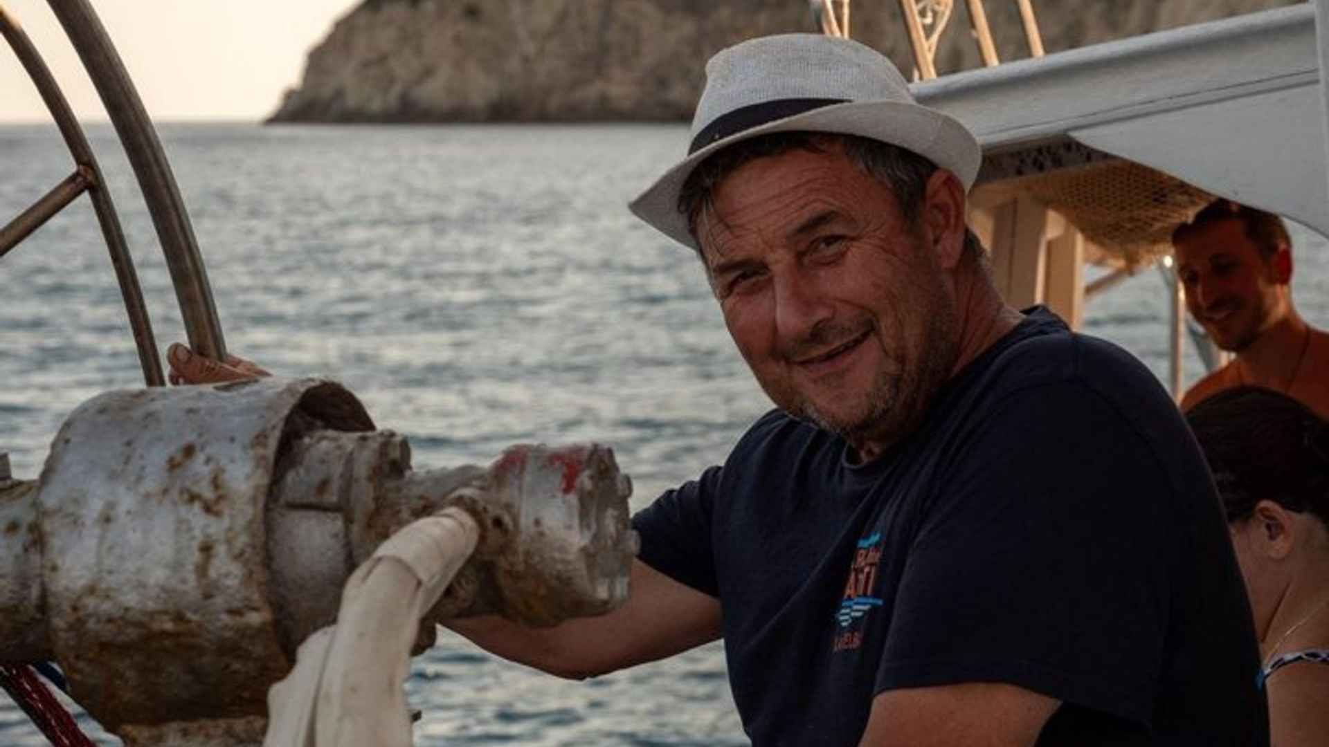 Angeltourismus auf der Insel Elba mit Mittagessen an Bord